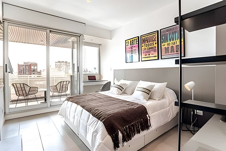 Moderno Studio con Gran Vista