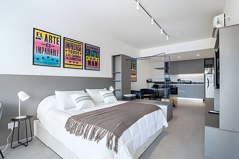 Moderno Studio con Gran Vista