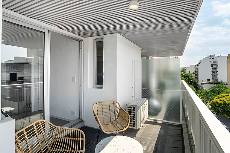 Moderno Studio con Gran Vista