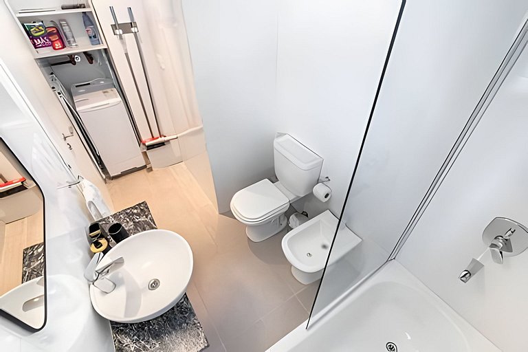 Moderno Studio con Gran Vista