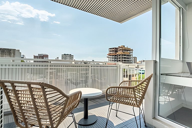 Moderno Studio con Gran Vista