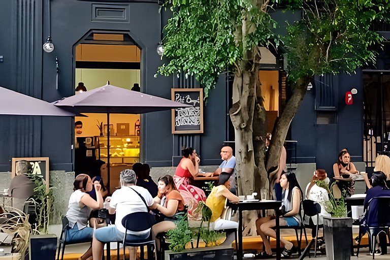 Moderno Studio con Gran Vista