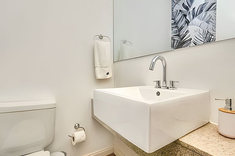 Amplio y Moderno con Piscina, BBQ, Sauna y Vistas