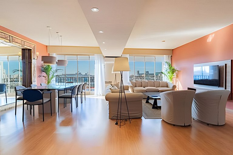 Amplio y Céntrico en Av. Libertador Ideal Familias