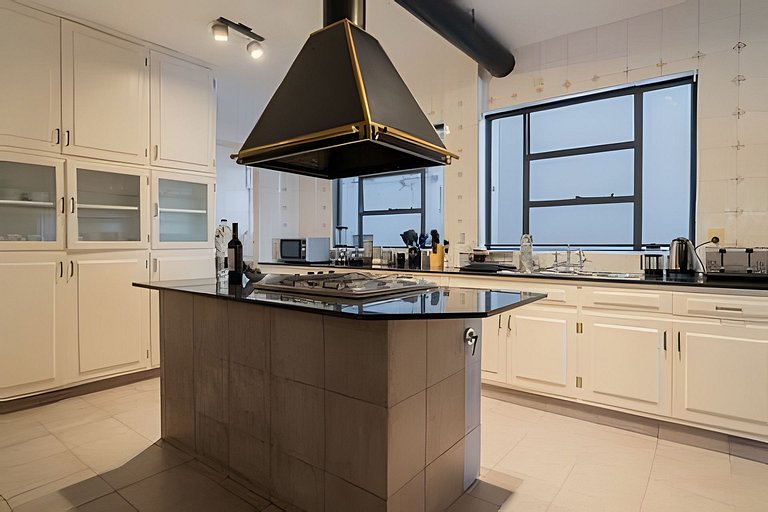 Amplio y Céntrico en Av. Libertador Ideal Familias