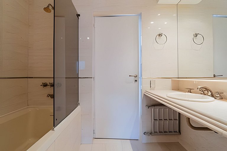 Amplio y Céntrico en Av. Libertador Ideal Familias