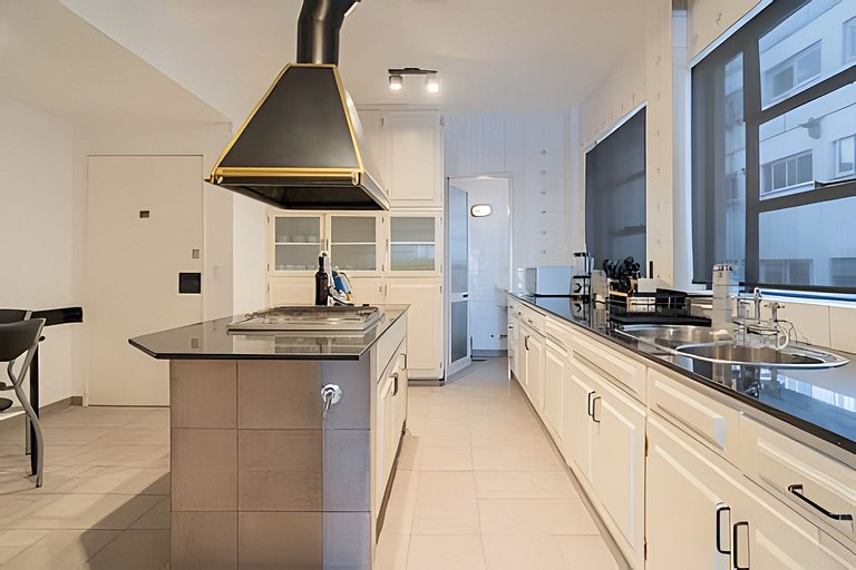 Amplio y Céntrico en Av. Libertador Ideal Familias