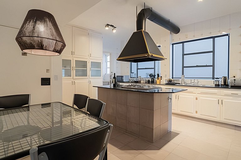 Amplio y Céntrico en Av. Libertador Ideal Familias