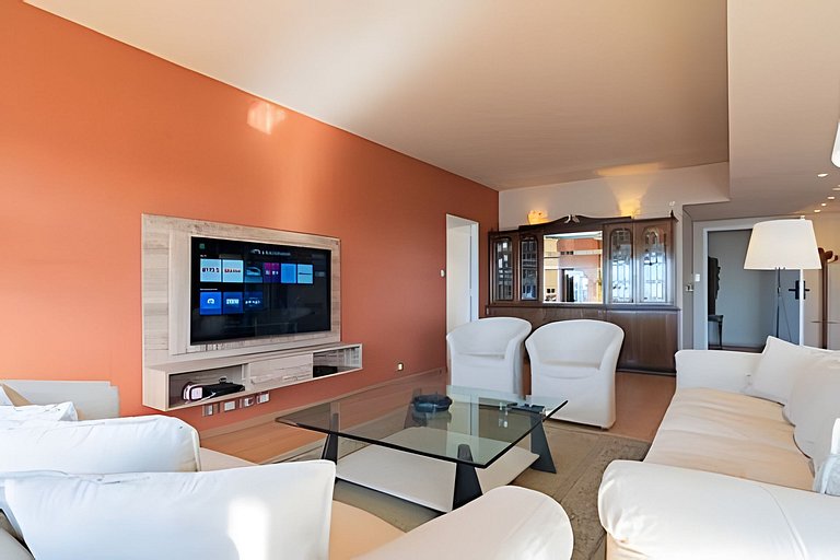 Amplio y Céntrico en Av. Libertador Ideal Familias