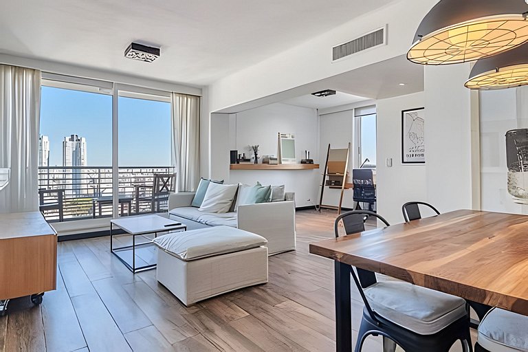 Excepcional con Vistas y Piscina, Gimnasio y Sauna