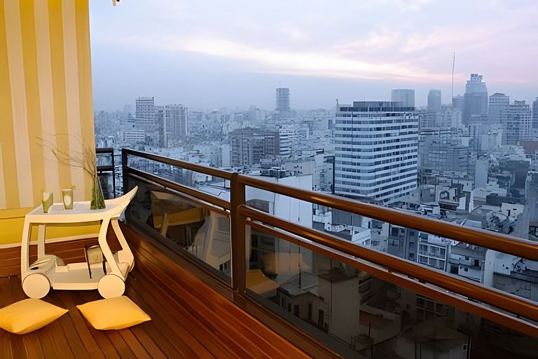 Espectacular Vista a la Ciudad y Mágico Atardecer!