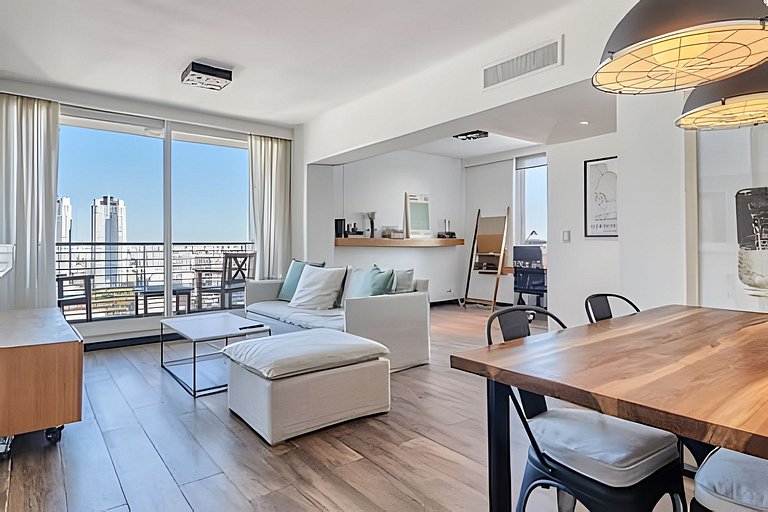 Excepcional con Vistas y Piscina, Gimnasio y Sauna