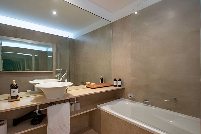 Increíble con Piscina Climatizada, Gym y Jacuzzi
