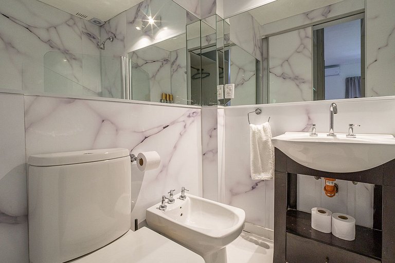 Ideal Familias con Terraza Privada, BBQ y Jacuzzi!