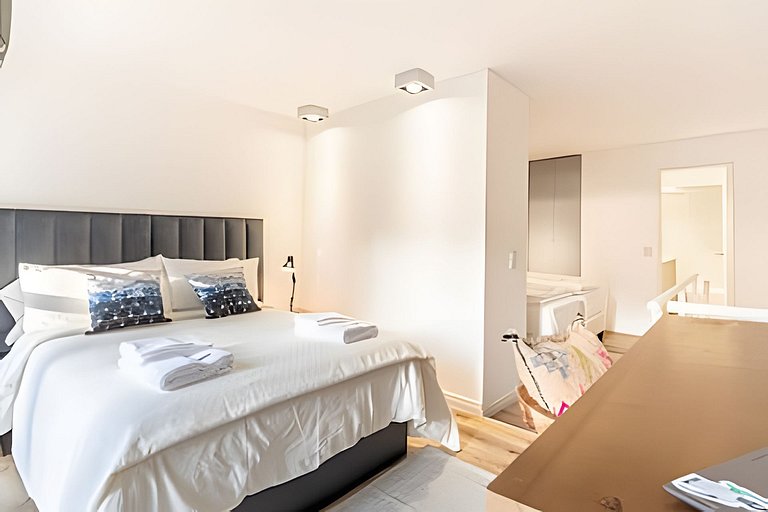 Cool Duplex en Palermo Chico con Patio Privado!