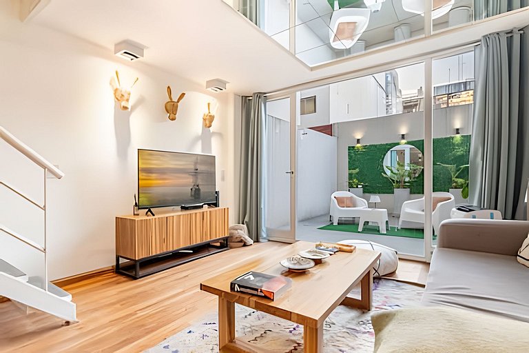 Cool Duplex en Palermo Chico con Patio Privado!