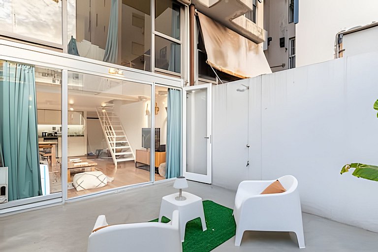 Cool Duplex en Palermo Chico con Patio Privado!