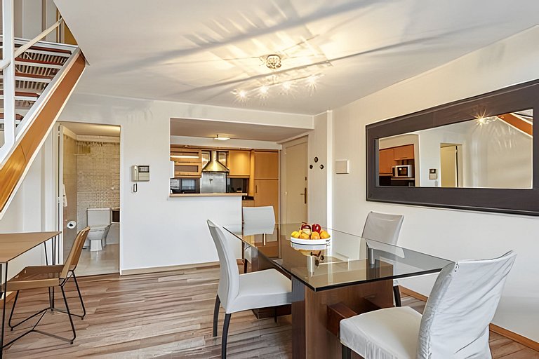 Luminoso y Cómodo Dúplex en el Corazón de Recoleta