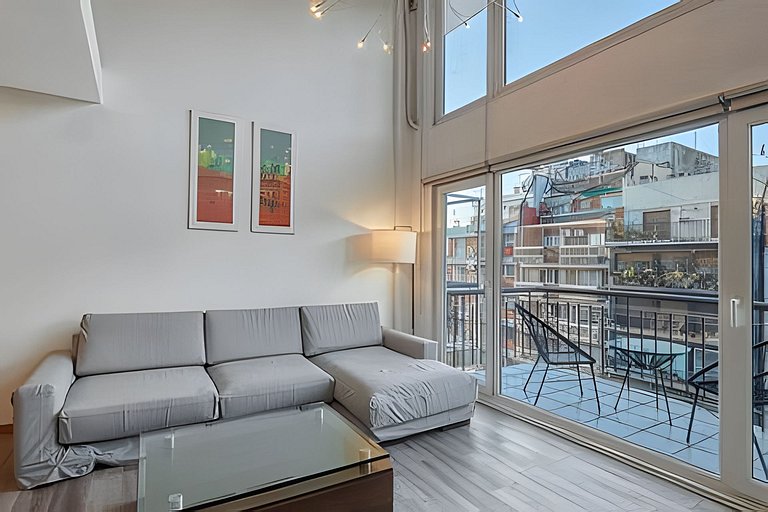 Luminoso y Cómodo Dúplex en el Corazón de Recoleta