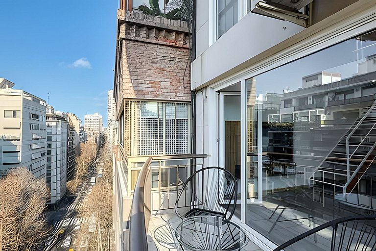 Luminoso y Cómodo Dúplex en el Corazón de Recoleta