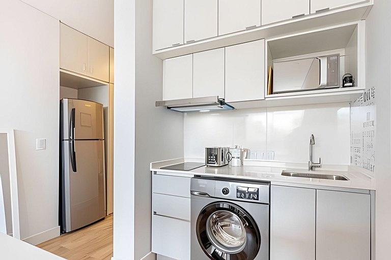 Estudio Luminoso con Coworking, Balcón y Piscina