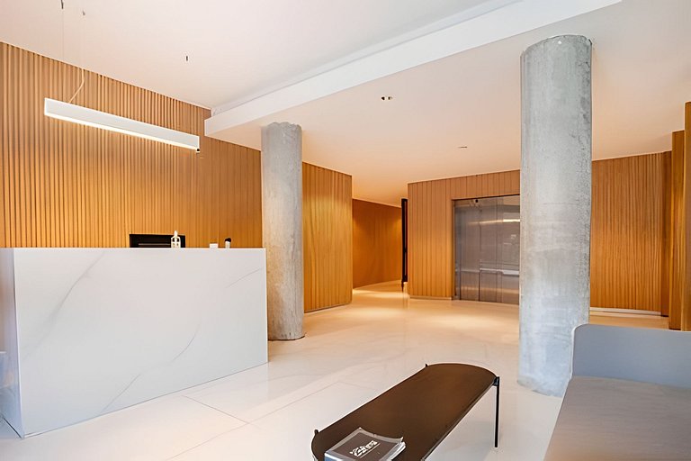 Estudio Luminoso con Coworking, Balcón y Piscina