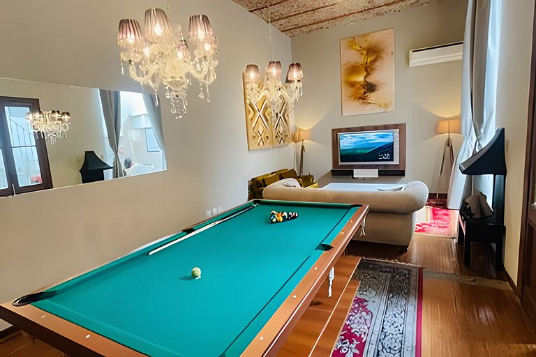 Great house w/ private terrace BBQ & Jacuzzi