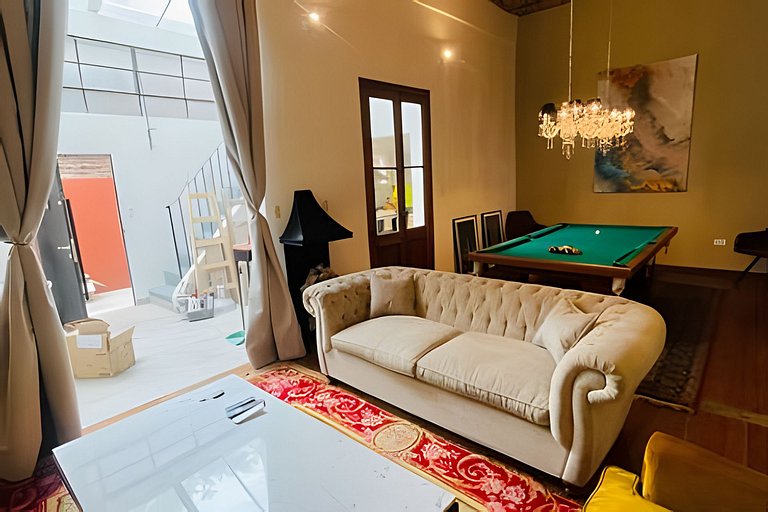 Great house w/ private terrace BBQ & Jacuzzi