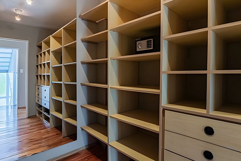 Great house w/ private terrace BBQ & Jacuzzi