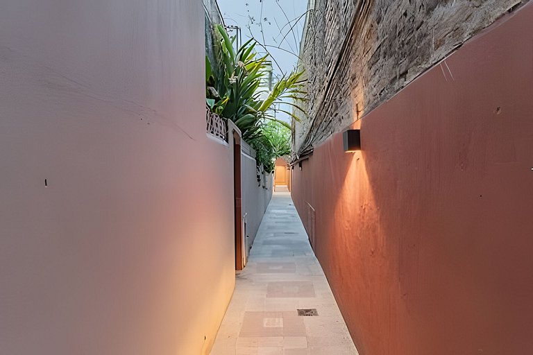 Great house w/ private terrace BBQ & Jacuzzi