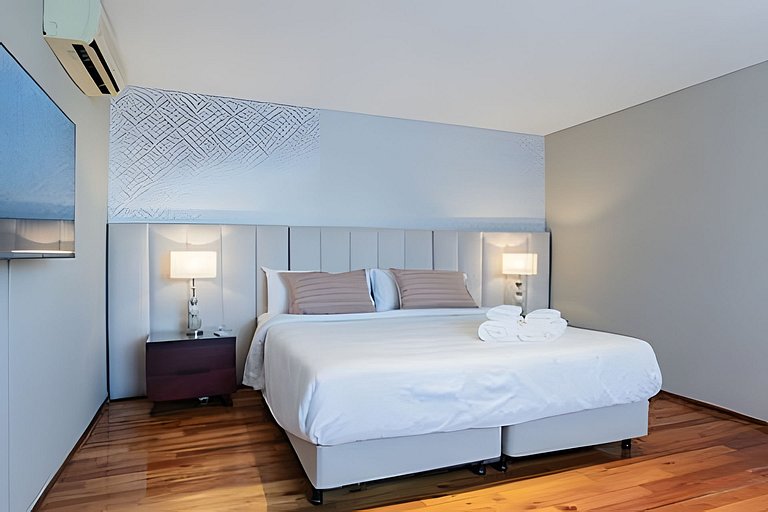 Great house w/ private terrace BBQ & Jacuzzi