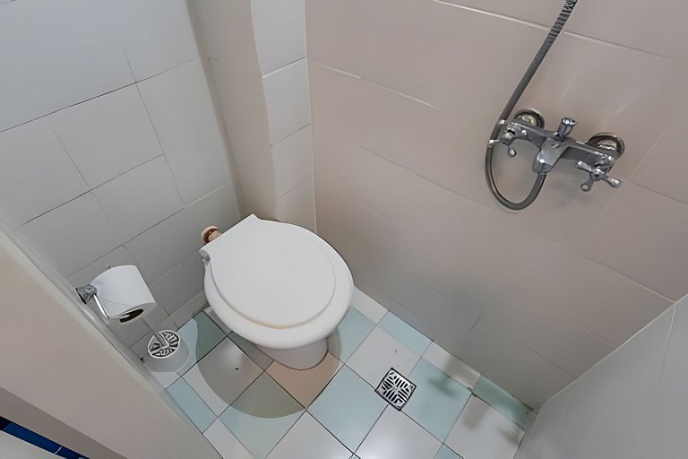 Great house w/ private terrace BBQ & Jacuzzi