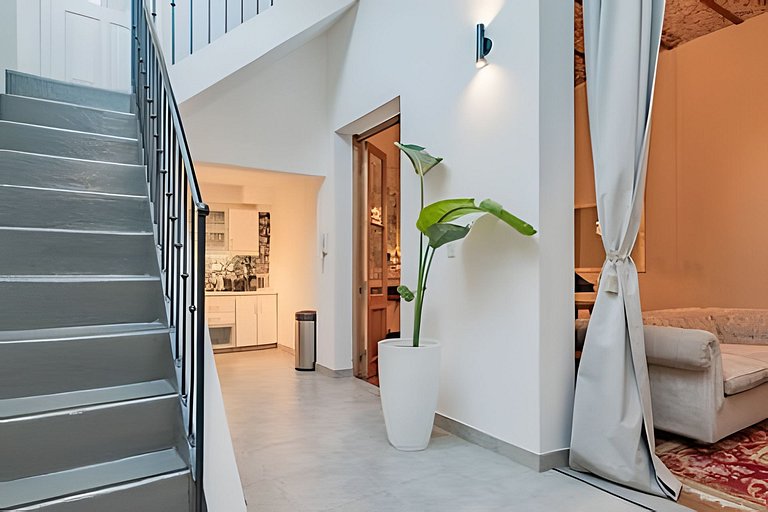 Great house w/ private terrace BBQ & Jacuzzi