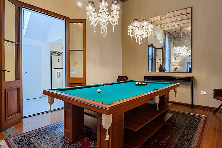Great house w/ private terrace BBQ & Jacuzzi