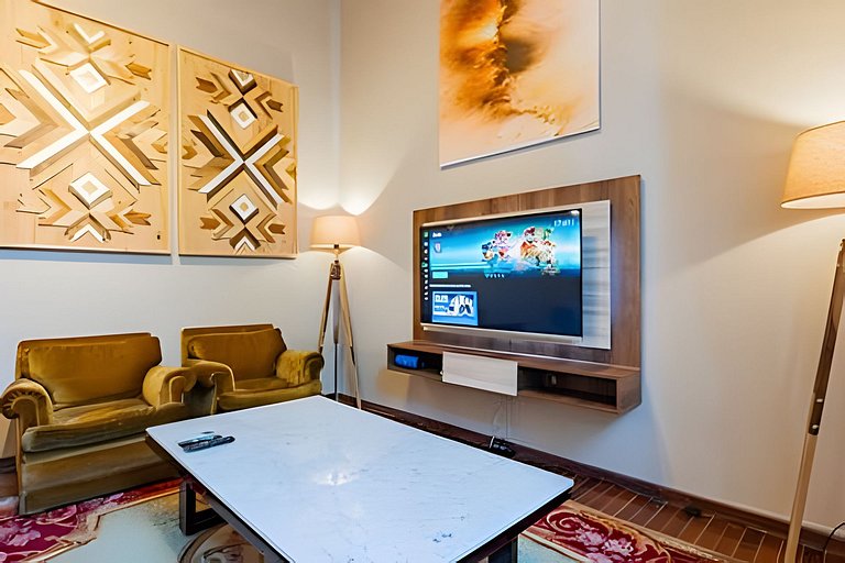 Great house w/ private terrace BBQ & Jacuzzi