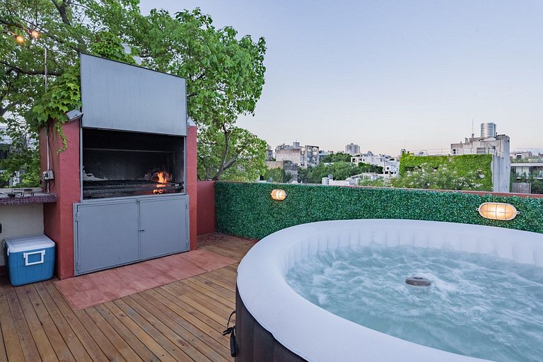 Great house w/ private terrace BBQ & Jacuzzi