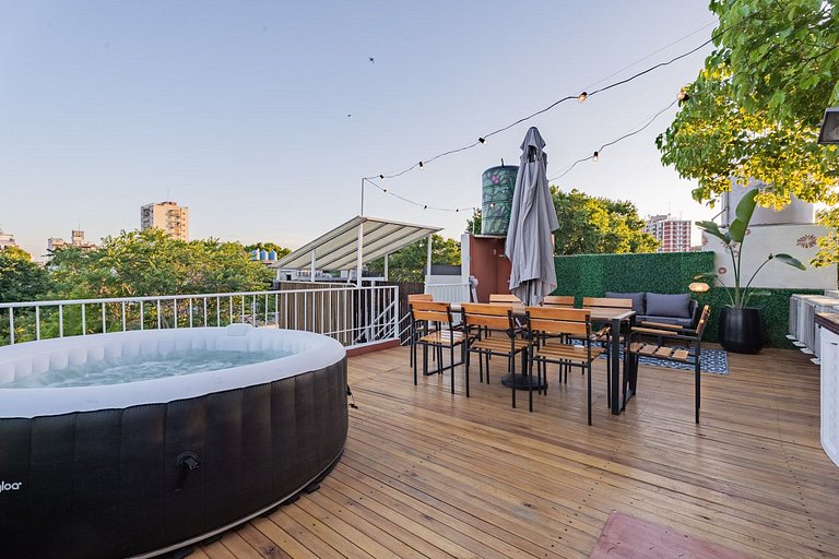 Great house w/ private terrace BBQ & Jacuzzi