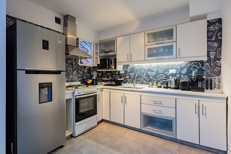 Great house w/ private terrace BBQ & Jacuzzi