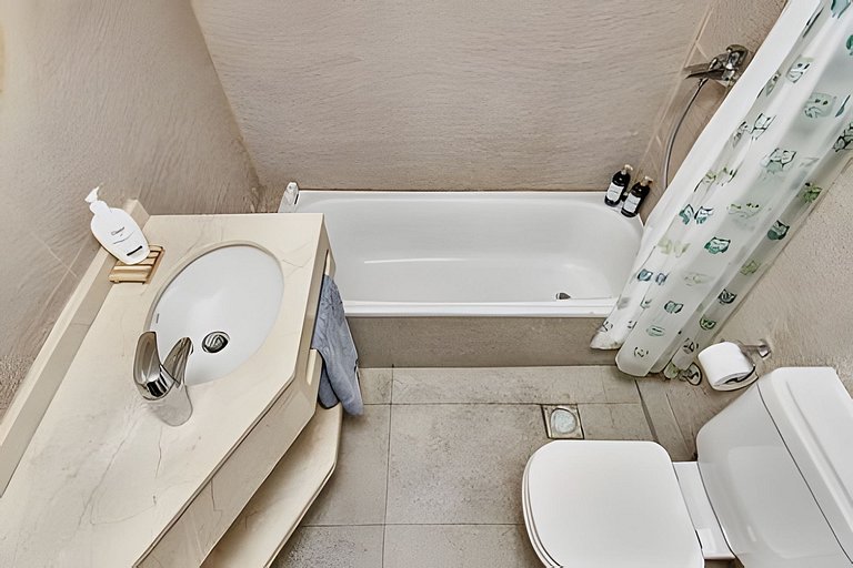 Espacioso 3BR y 2 Terrazas Cerca de Parques