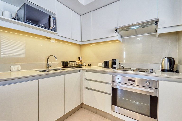 Amplio y Moderno con Piscina, BBQ, Sauna y Vistas